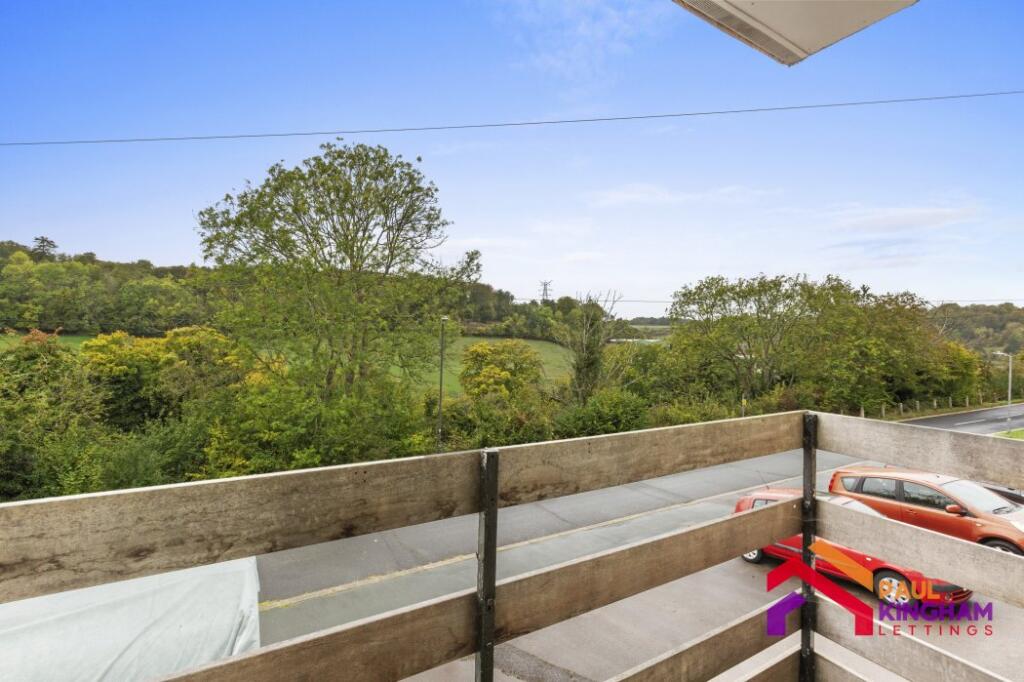 Apartment in Hemel Hempstead - View 4