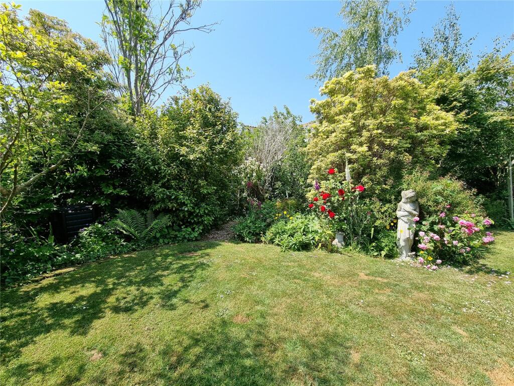 Monmouth Court, Chard, Somerset, TA20 photo 2