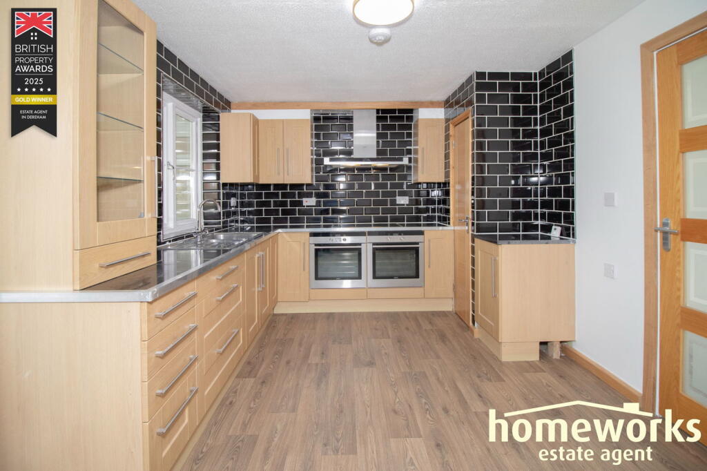 Seckar Drive, Scarning, Dereham, NR19 2TH photo 4