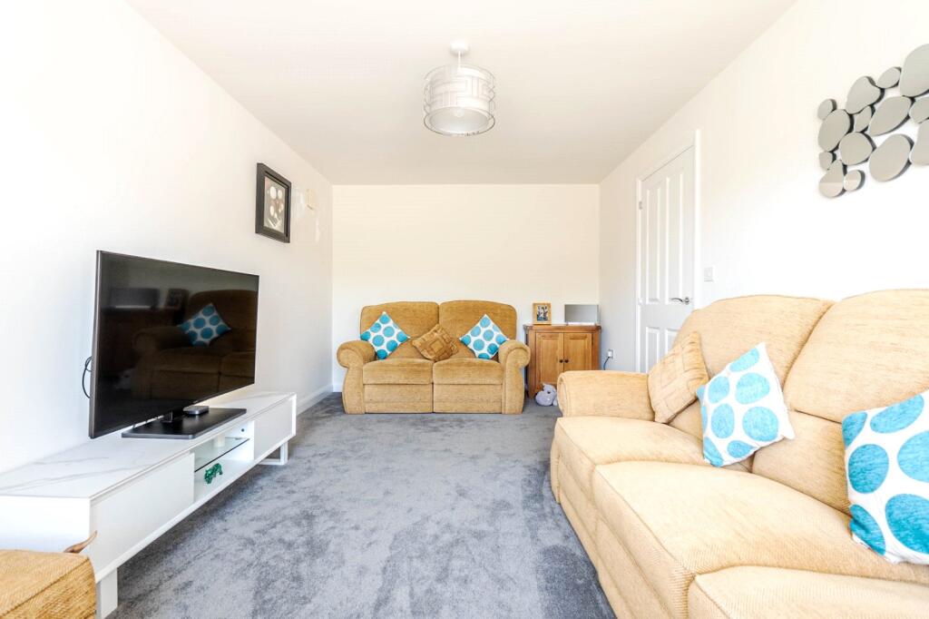 House in Milton Keynes, Eaton Leys, Bletchley and Fenny Stratford - View 5
