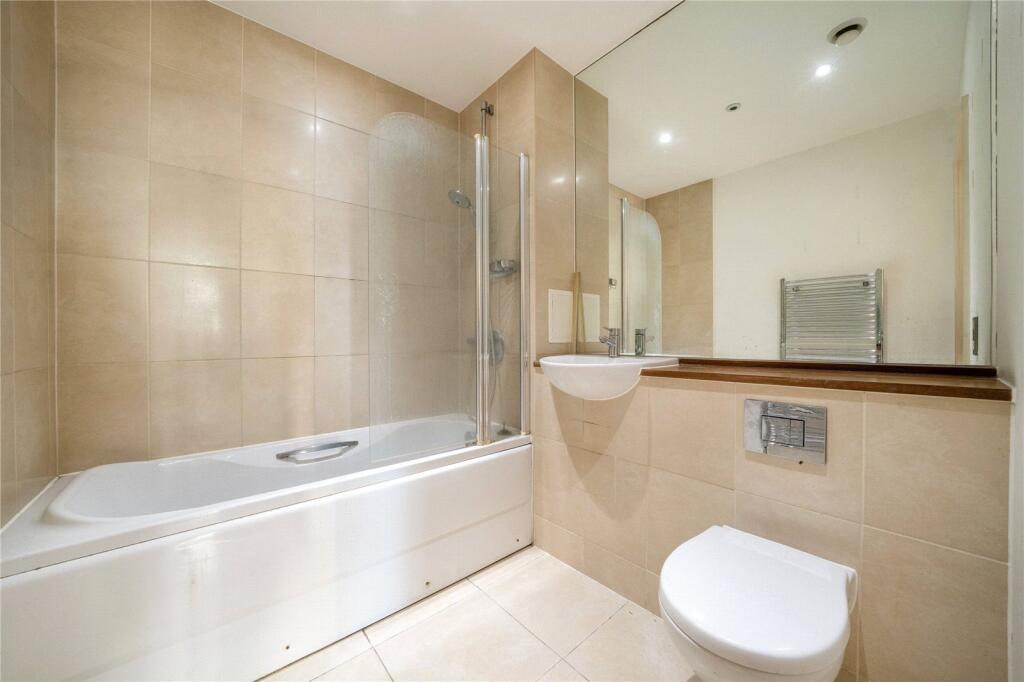 Apartment in London - View 5
