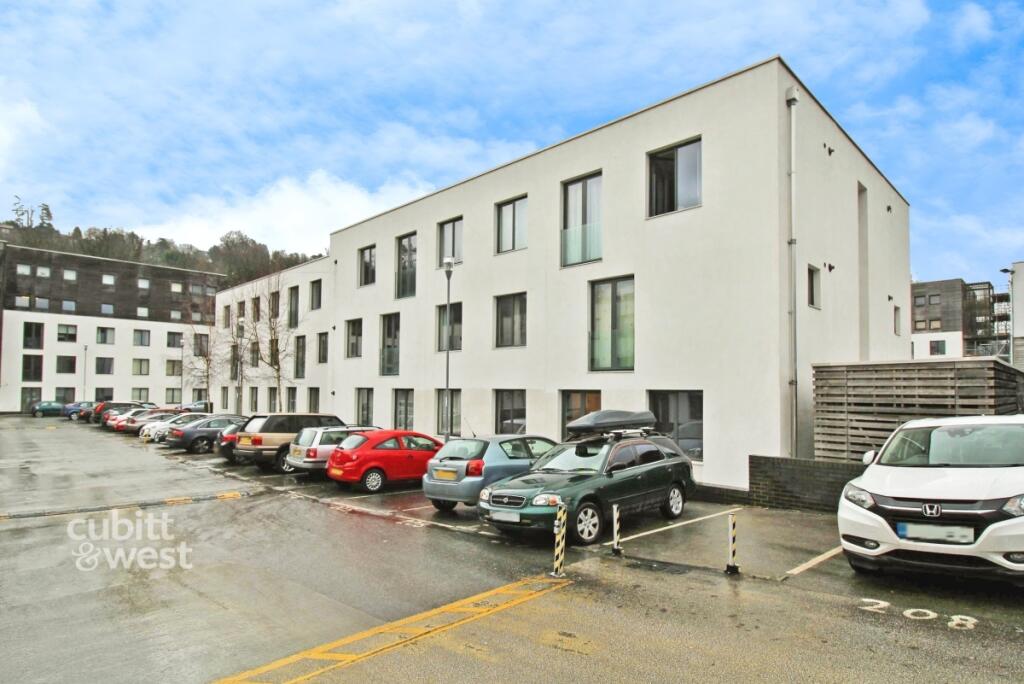 Main image of property: Godstone Road, Whyteleafe CR3