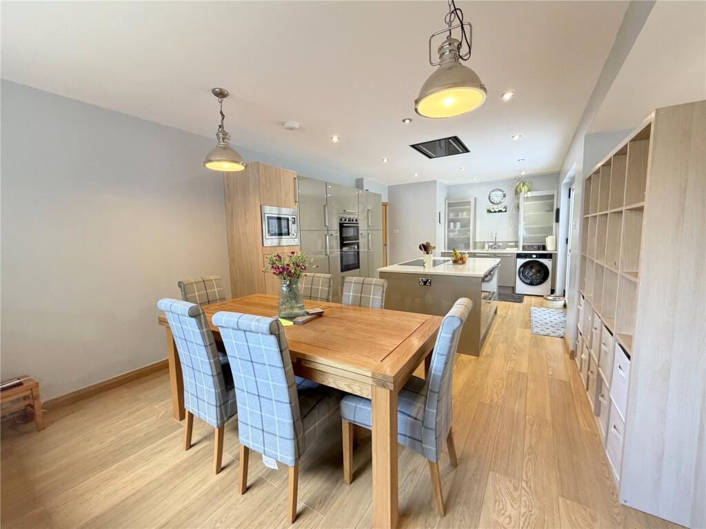Moravia, Milton Of Culloden, Inverness, IV2 photo 5