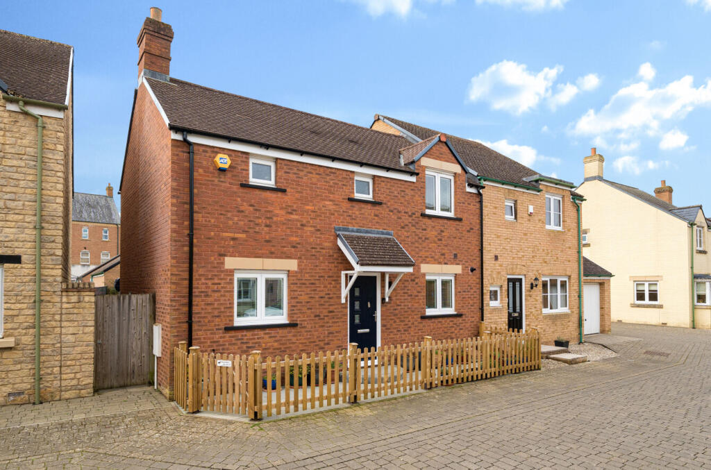 Main image of property: Offerton Road, East Wichel, Swindon, SN1