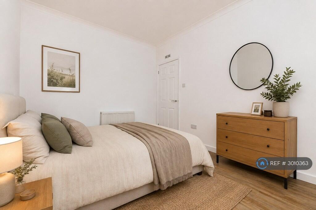 Apartment in Southampton - View 5