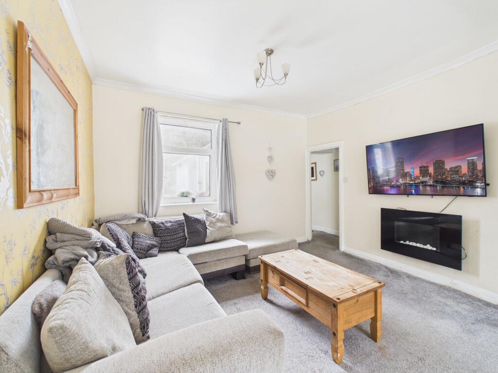 South Griffin Terrace, Blaina, NP13 - More