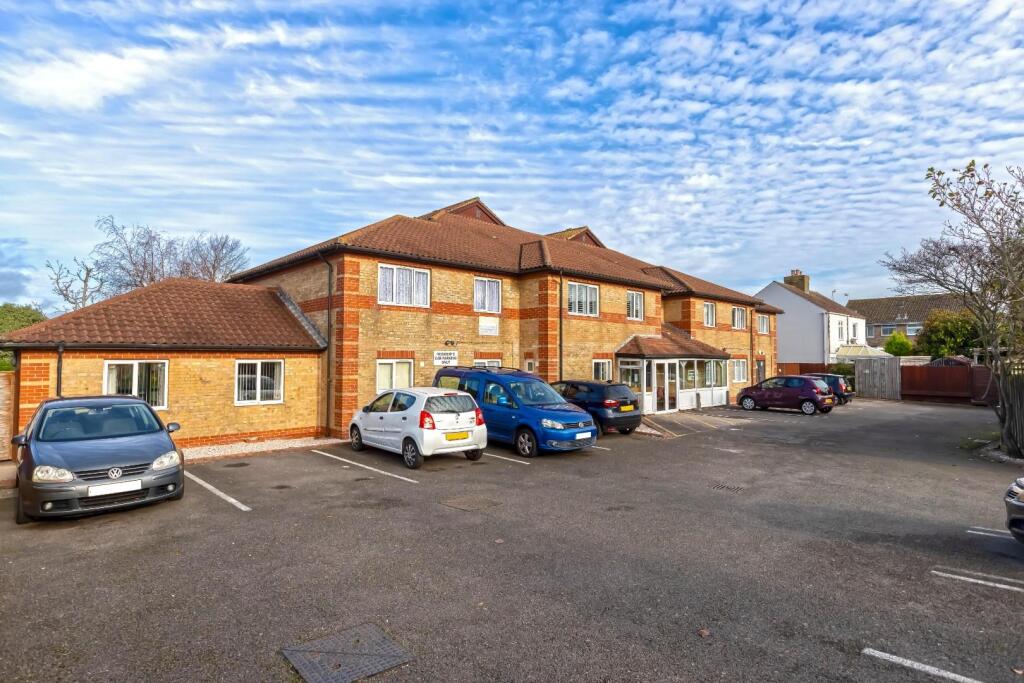 1-bed other on Freshbrook Road, Lancing, £100,000