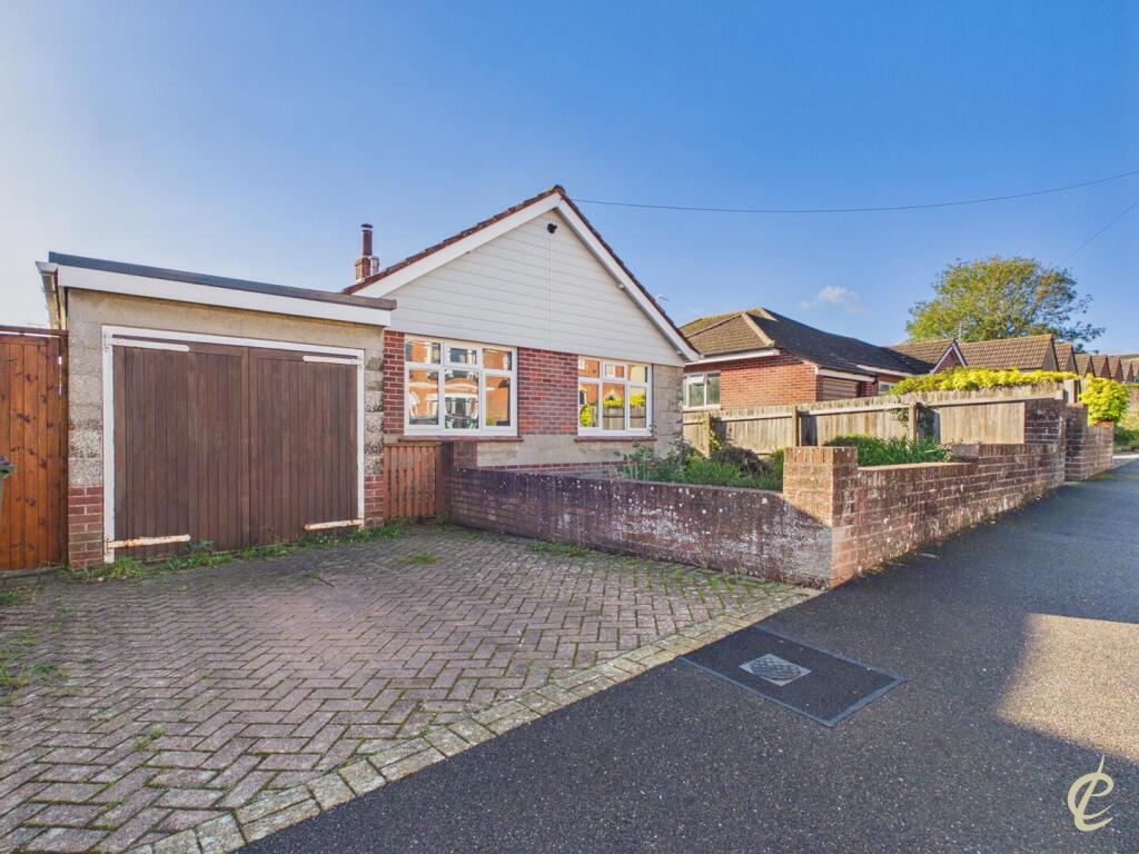 2-bed bungalow on Avondale Road, Newport, £385,000