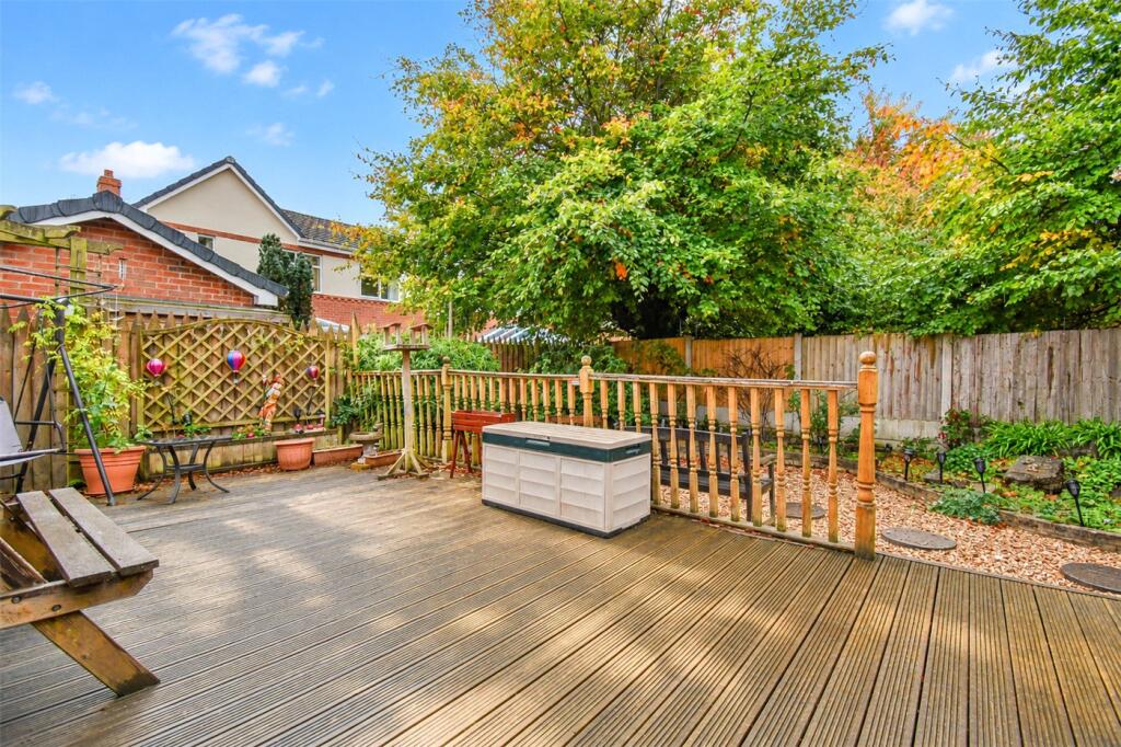 Pensby Close, Pensby, Wirral photo 4