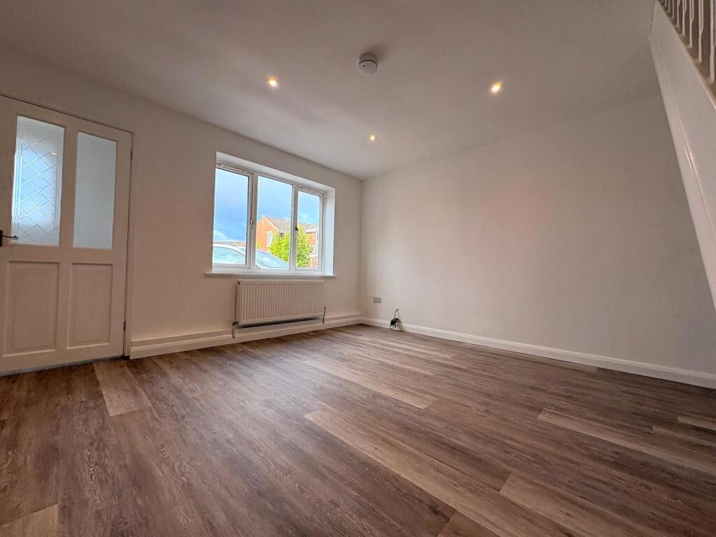 House in Northampton, Woodford cum Membris - More