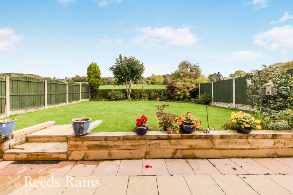 Linnet Way, Biddulph, Stoke-on-Trent, Staffordshire, ST8 photo 2