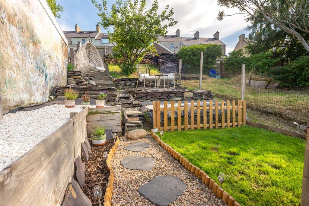 Mostyn Terrace, Bethesda, Bangor, Gwynedd, LL57 photo 3