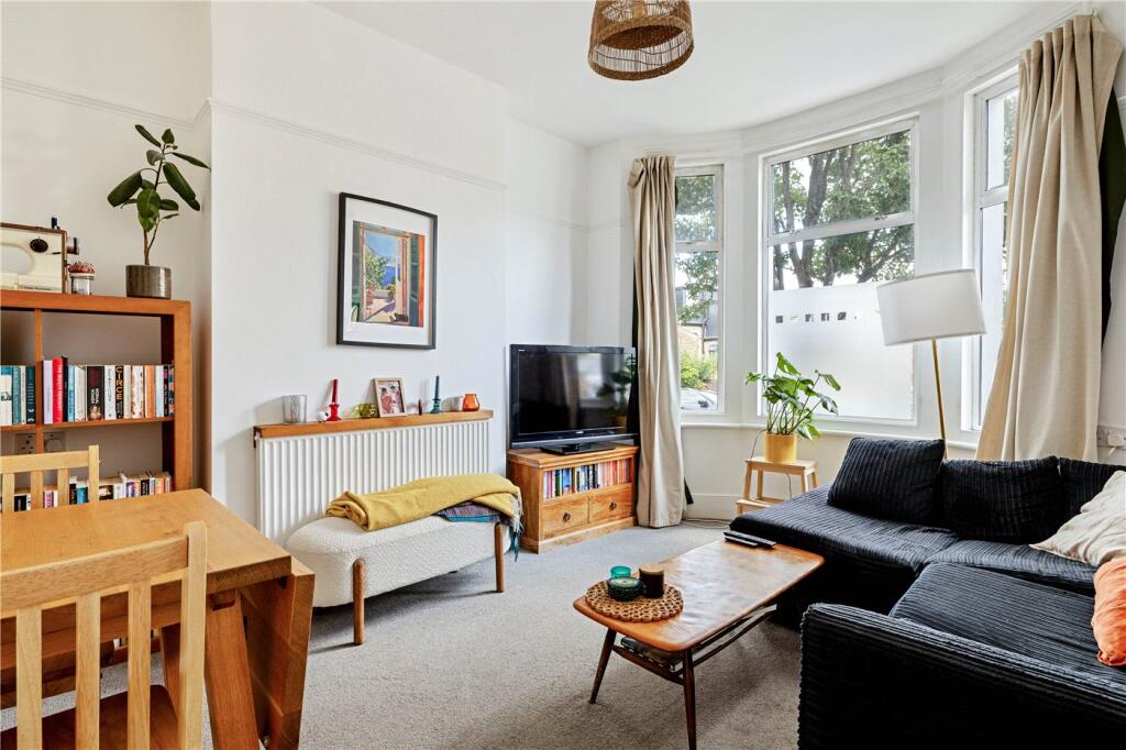 House in London, East Dulwich - View 2