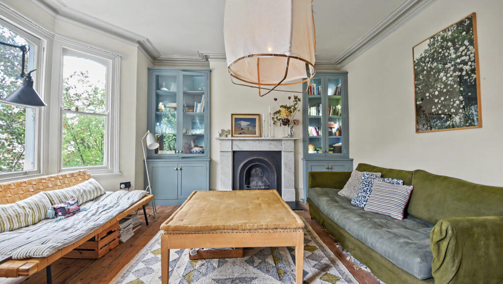Apartment in London - View 2