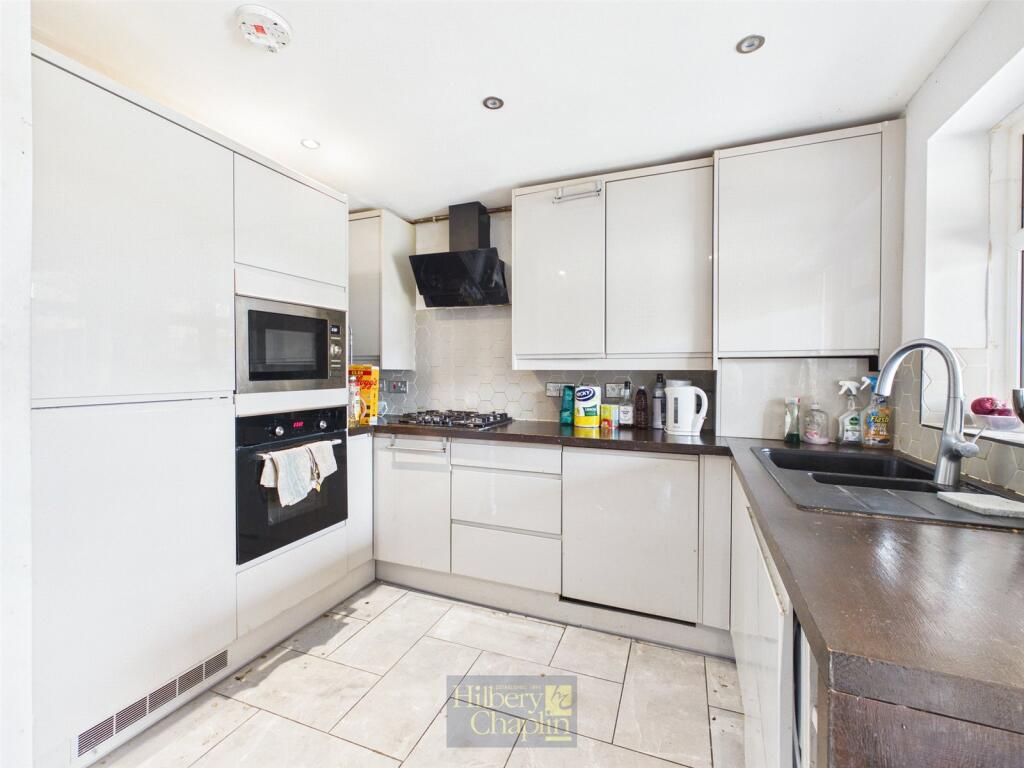 Magnolia Way, Pilgrims Hatch, Brentwood, Essex, CM15 photo 3