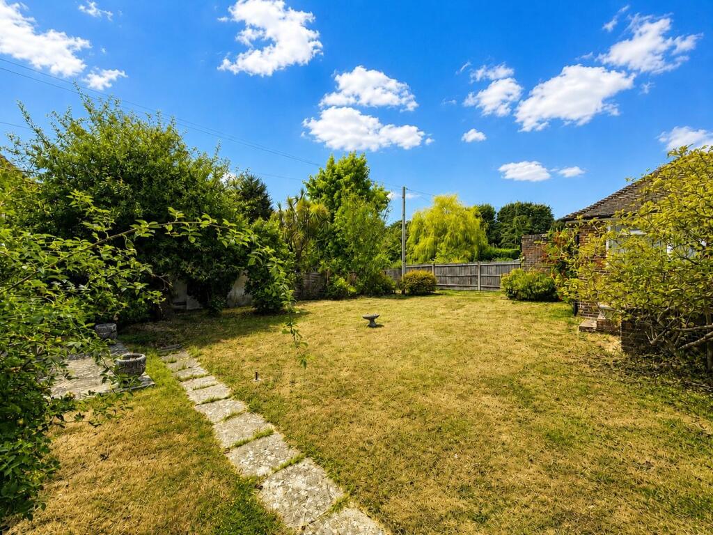 House in Bexhill-on-Sea, White Hill - View 5