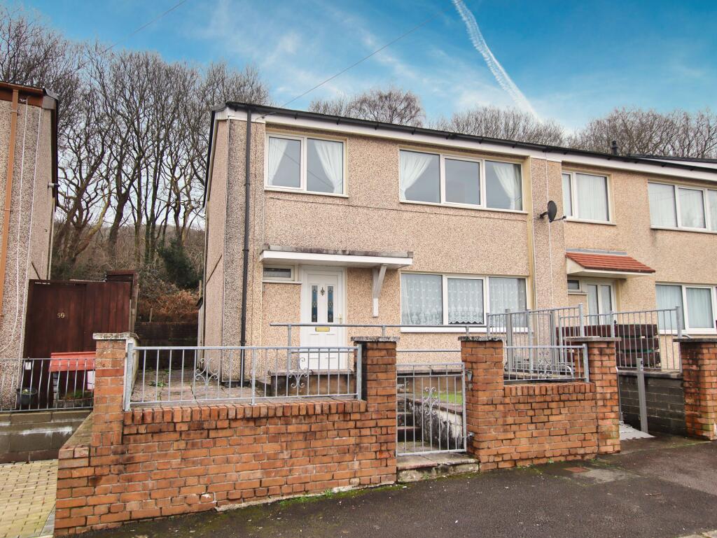 2-bed semi-detached on Morien Crescent, Pontypridd CF37 5PS , £140,000