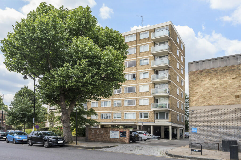 Apartment in London - More