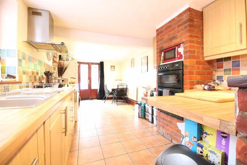 House in Dunstable, Central Bedfordshire - View 5