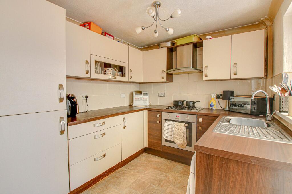 Marston Drive, Irlam, M44 photo 4