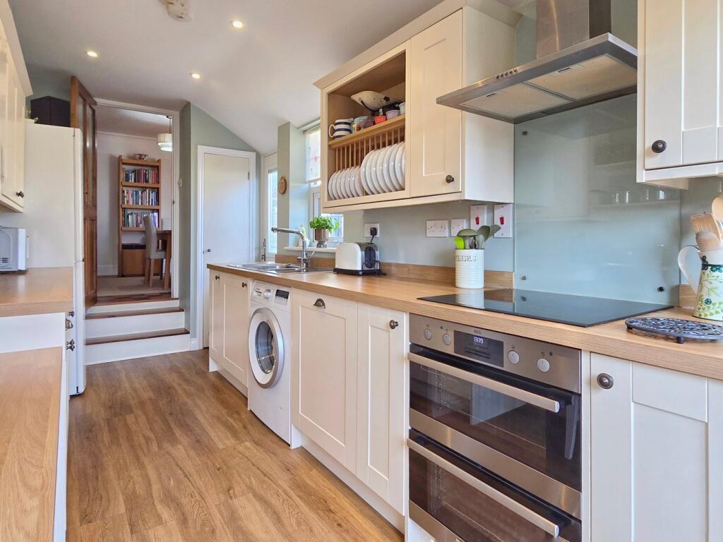 Neotsbury Road, Ampthill, Bedfordshire, MK45 photo 3