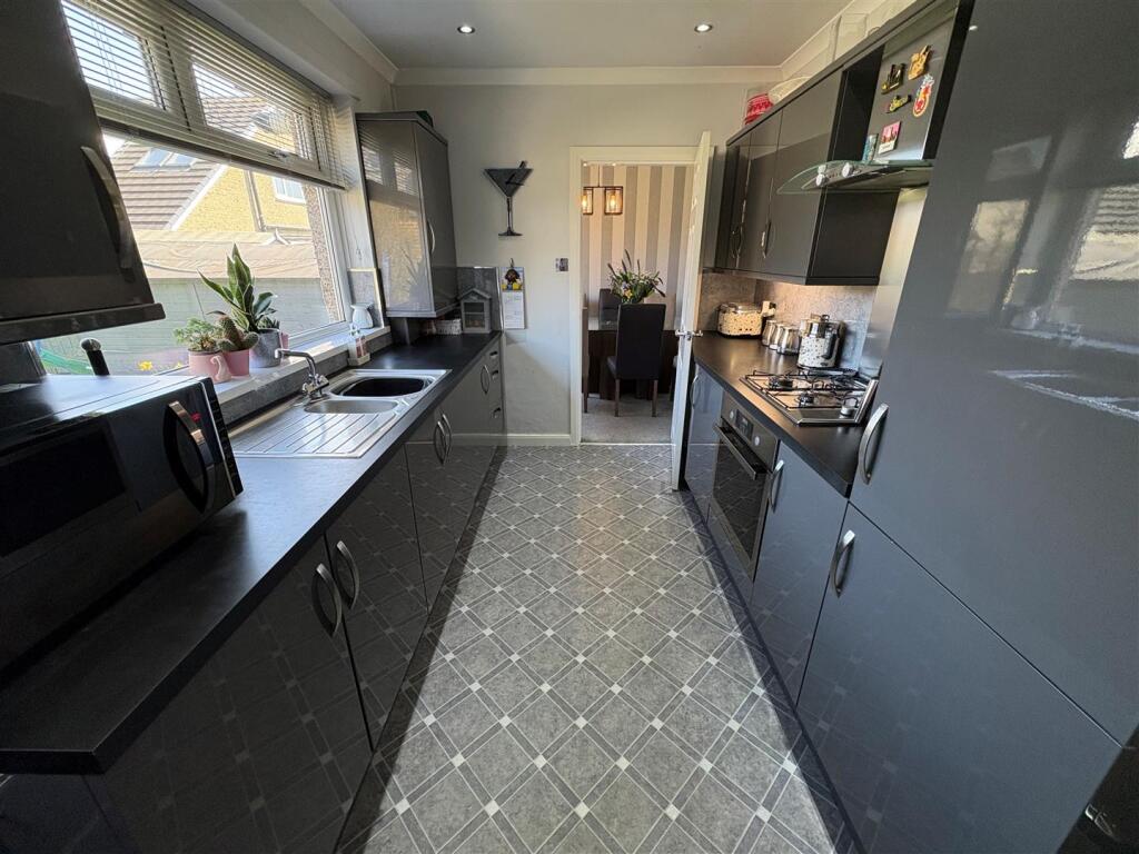 Additional image 3 of Fleet Lane, Queensbury, Bradford