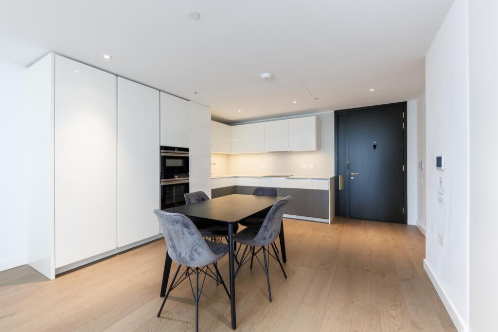 Apartment in London - More