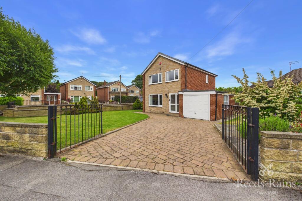 Main image of property: Lyndale Drive, Wrenthorpe, Wakefield, West Yorkshire, WF2