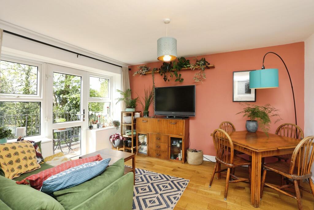Main image of property: Central Hill, London, SE19
