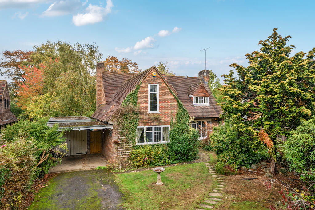 Main image of property: Sandpit Lane, St. Albans, AL1