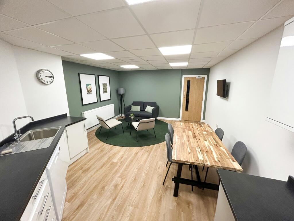 Staff Room 4 copie.jpg