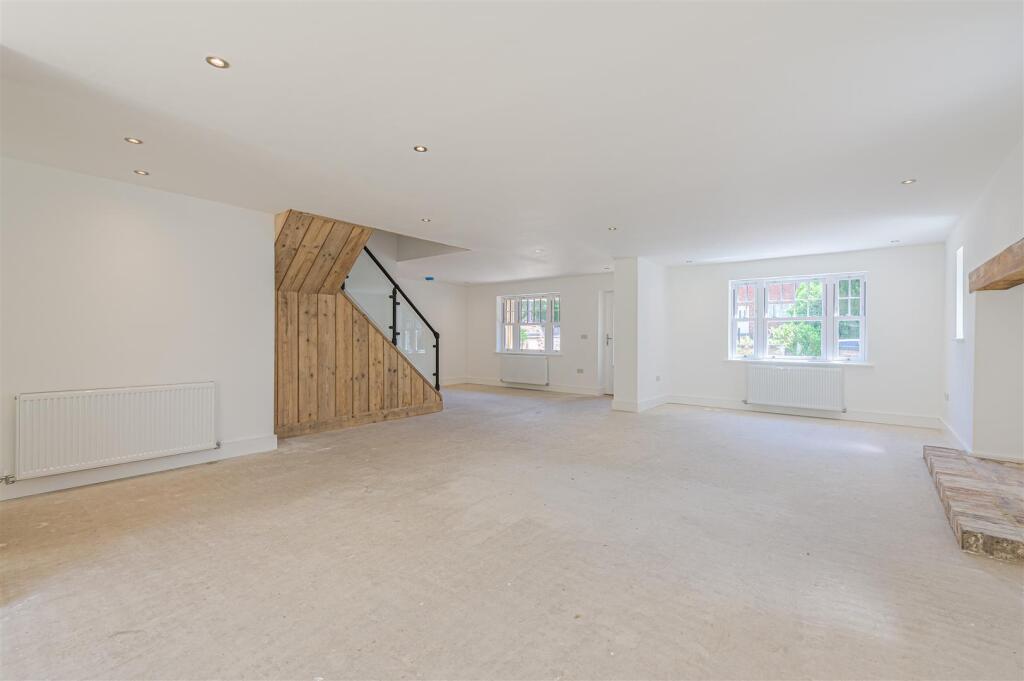 Main Road, Shuttington, B79 photo 5