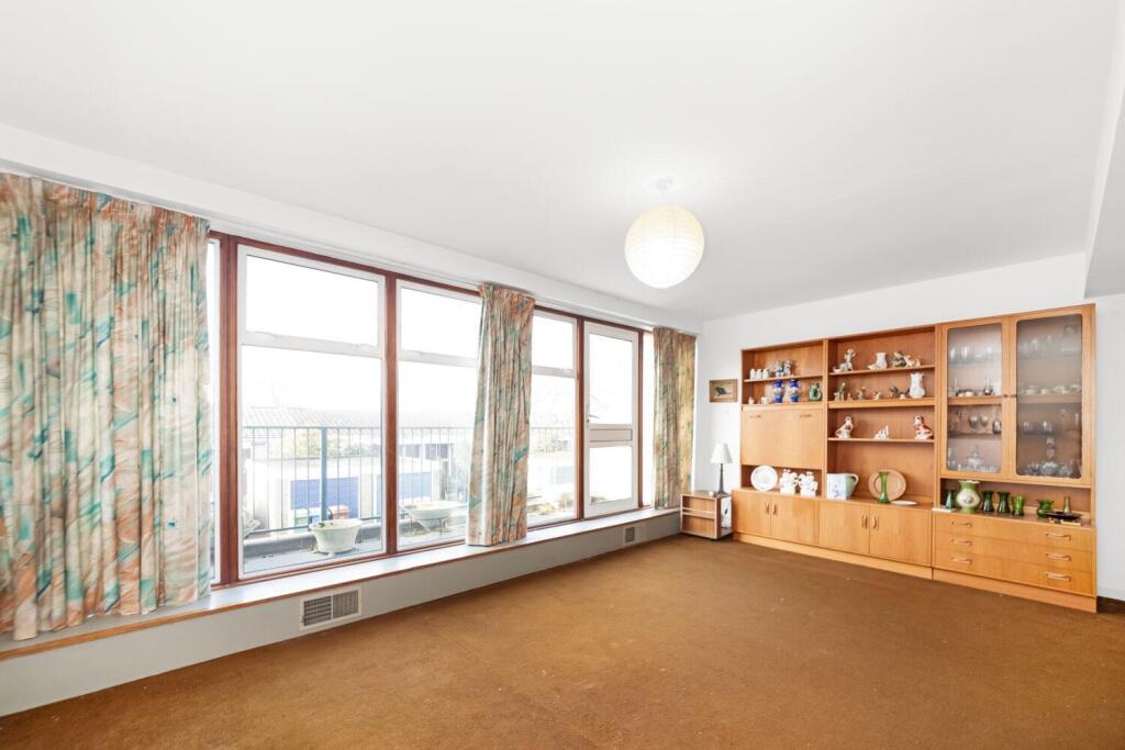 House in London - View 2