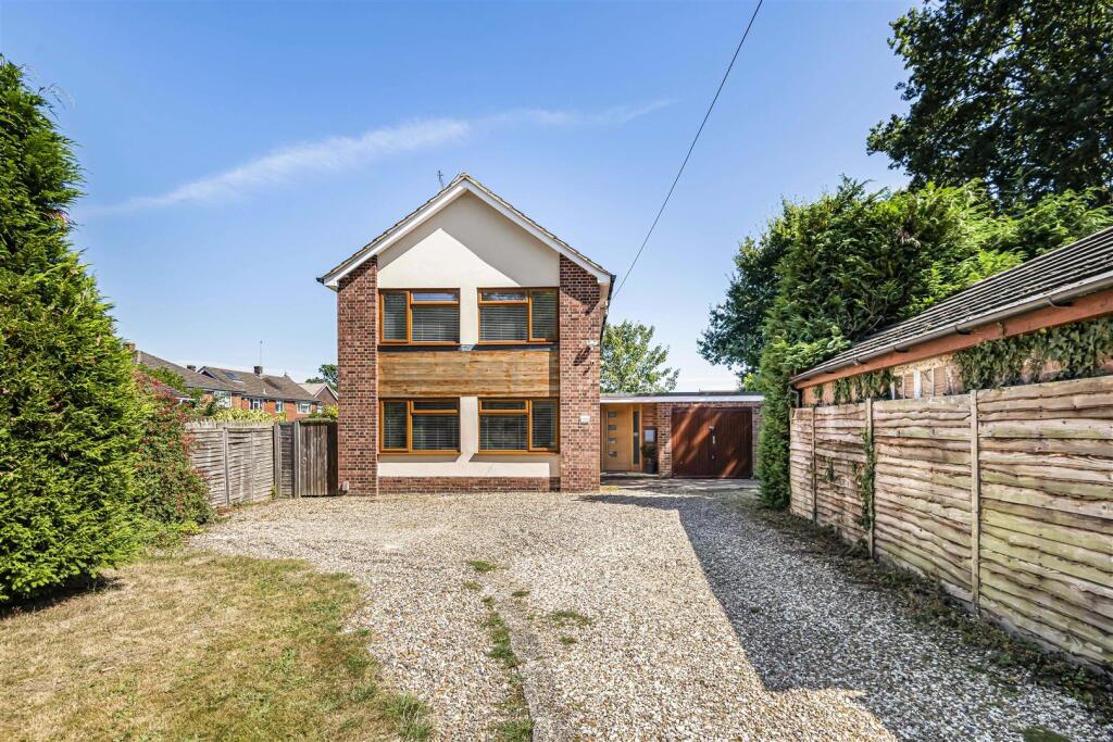 Main image of property: Shinfield Road, Shinfield, Reading