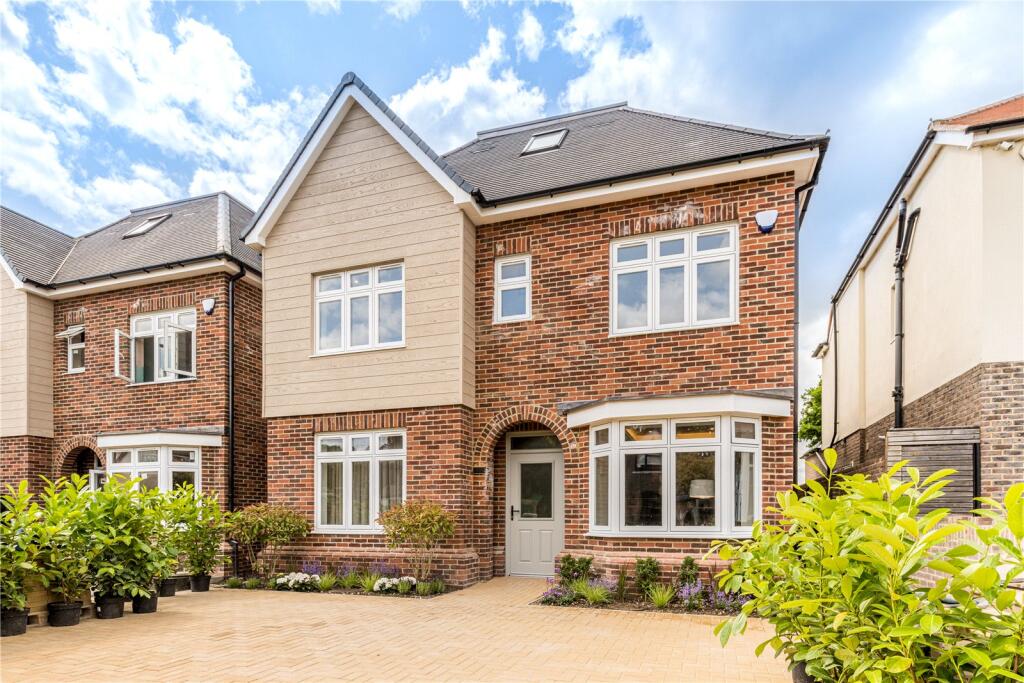 Main image of property: Spring Court Road, Enfield, EN2