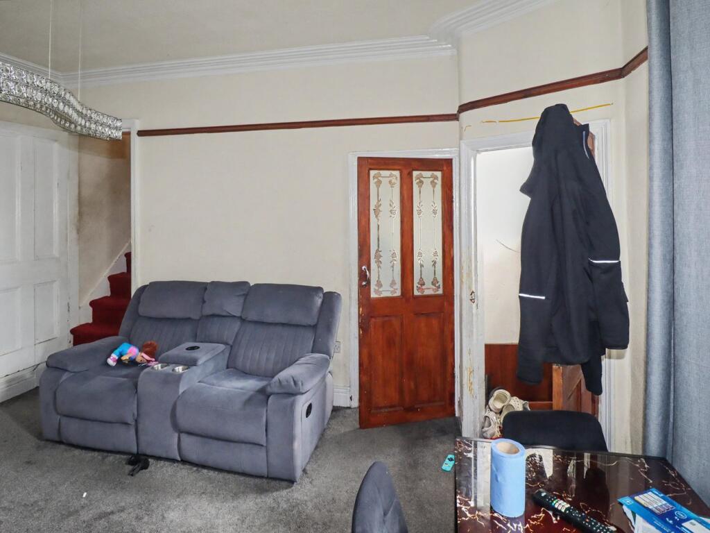 House in Bradford, West Yorkshire - View 2