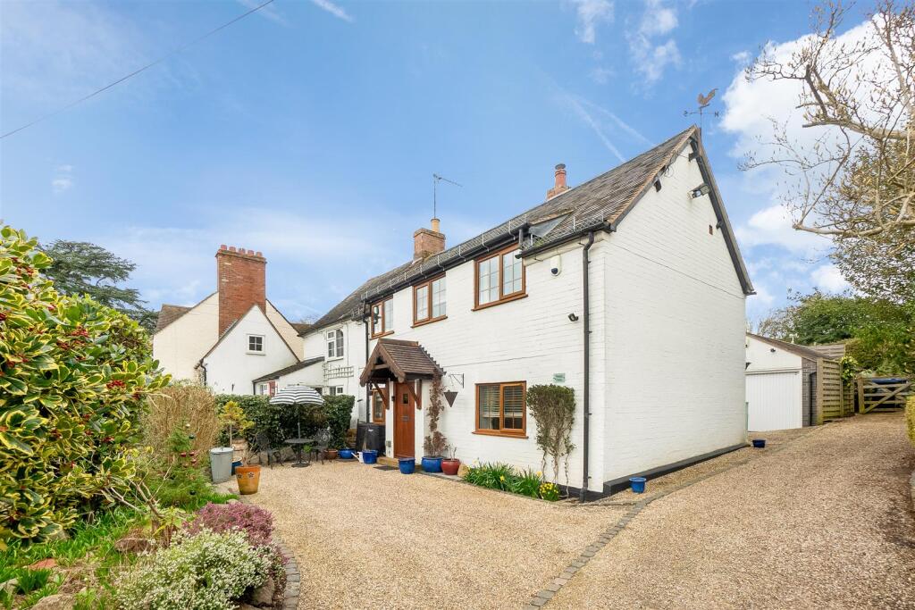 Main image of property: Ashorne, Warwick