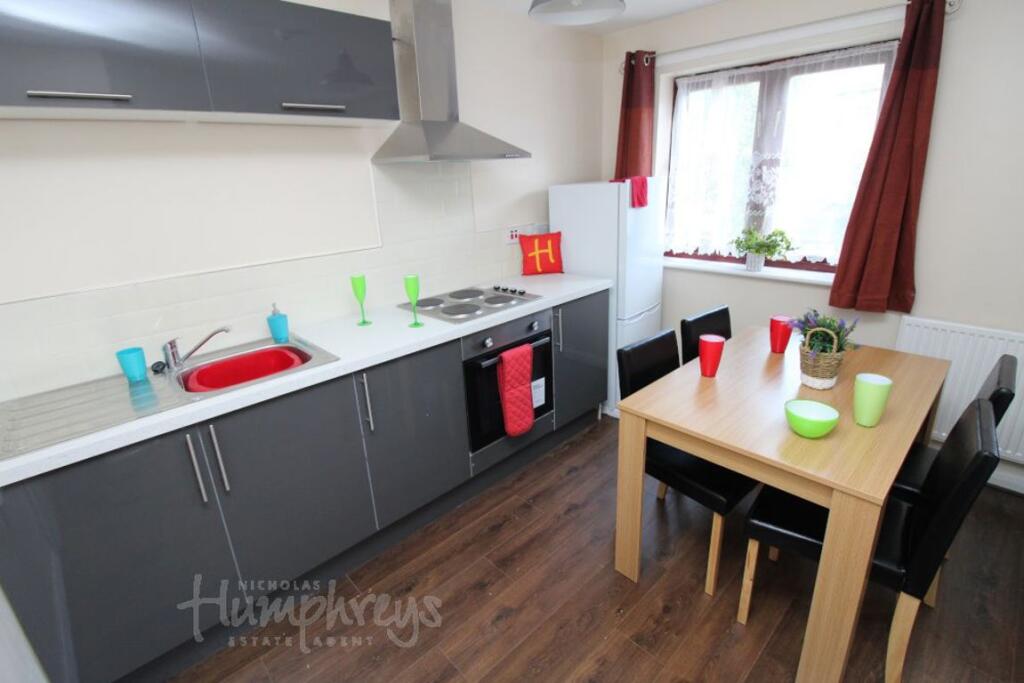 Main image of property: Bodmin Grove, B7 - 8-8 Viewings