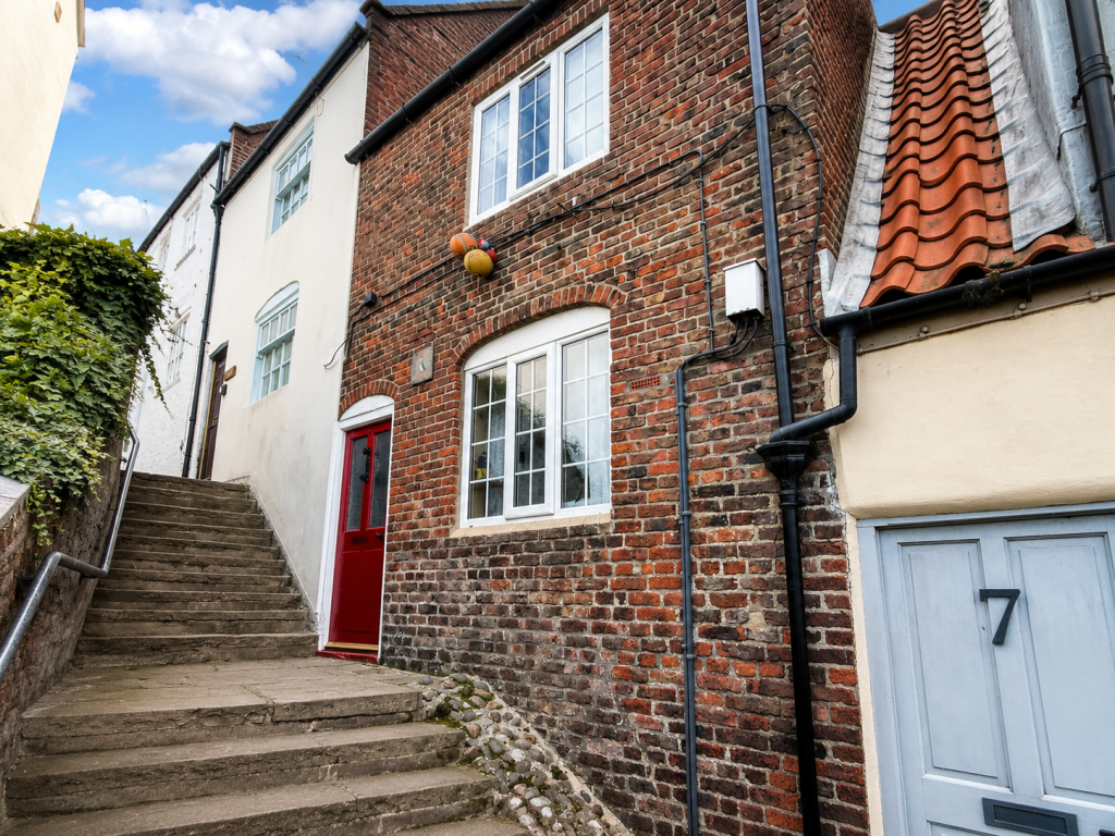 Main image of property: Salt Pan Well Steps, Whitby, YO22 4AB
