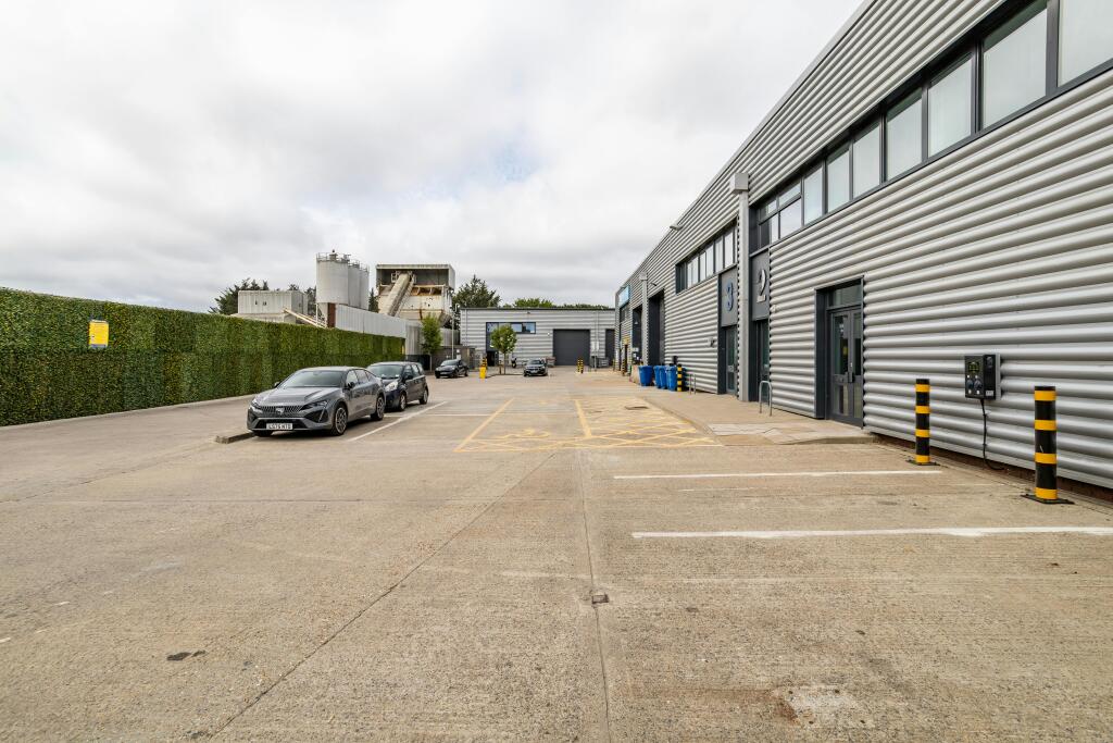 Wembley Trade Park-53.jpg