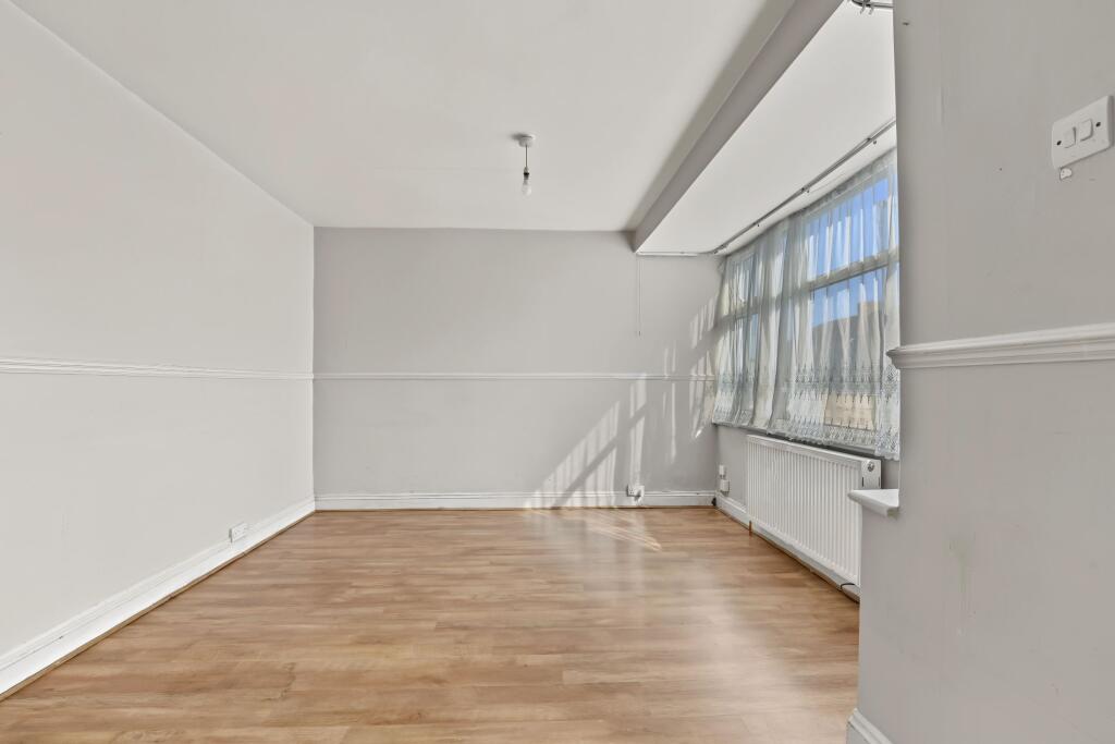 House in London, Enfield Island Village - View 4