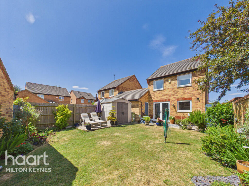 House in Milton Keynes, Emerson Valley, Shenley Brook End - View 2