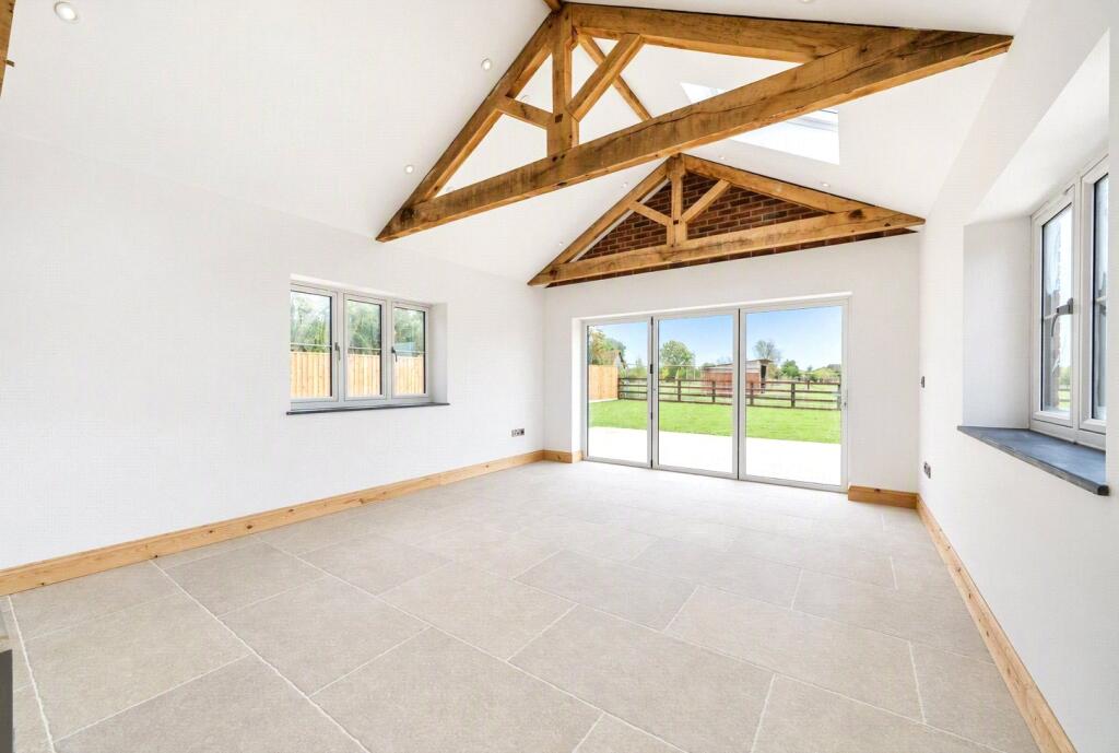 House in Taunton - View 3
