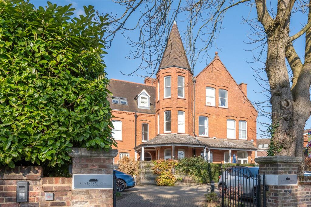 Main image of property: Cadoxton Place, 29 Avenue Road, St. Albans, Hertfordshire