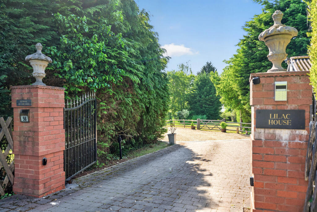 Evesham Road, Alcester, B49 photo 4