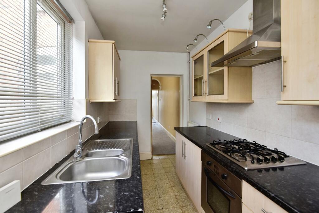 House in Stoke-on-Trent - More