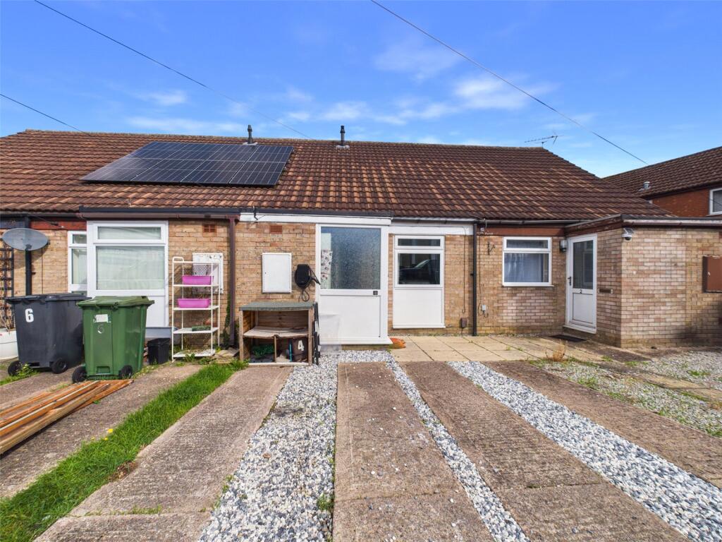 Main image of property: Holly End, Quedgeley, Gloucester, Gloucestershire, GL2