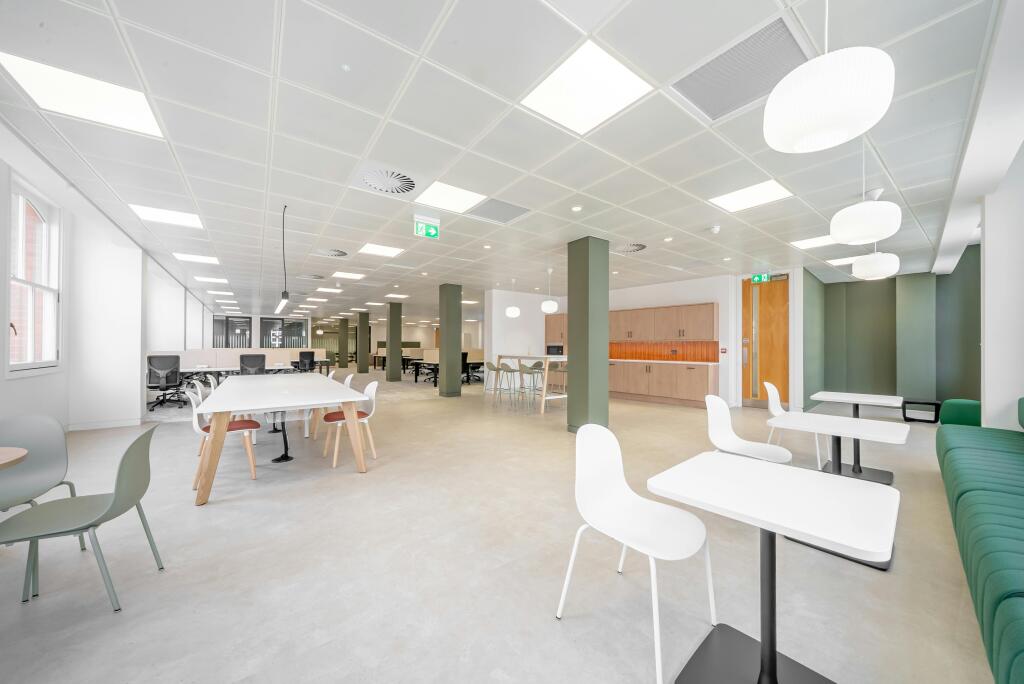 1 Edmund Gardens, 121 Edmund Street - 2nd Floor Fitted Suite