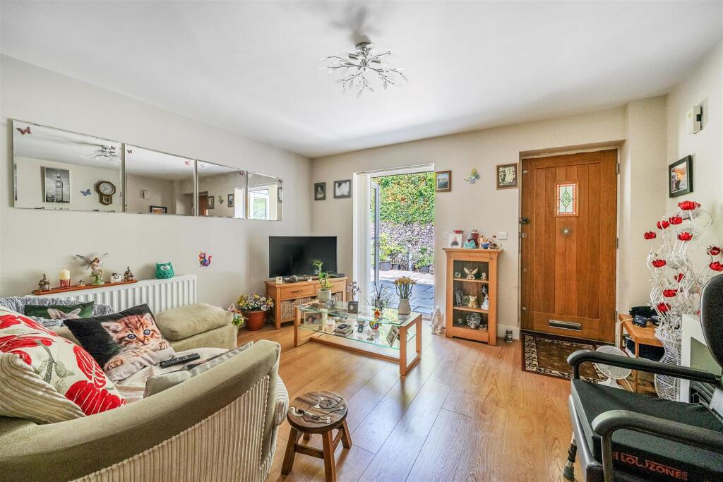 Apartment in Reading, Caversham - View 4