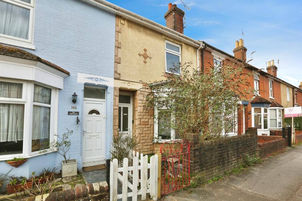 5-bed terraced on High Street, Eastleigh, £235,000
